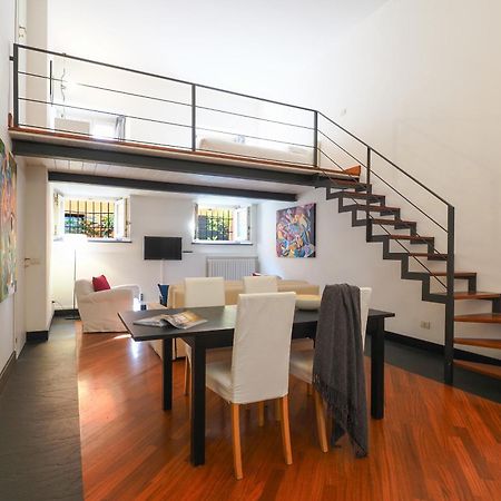 Enchanting Loft Between History And Tranquility Милано Екстериор снимка