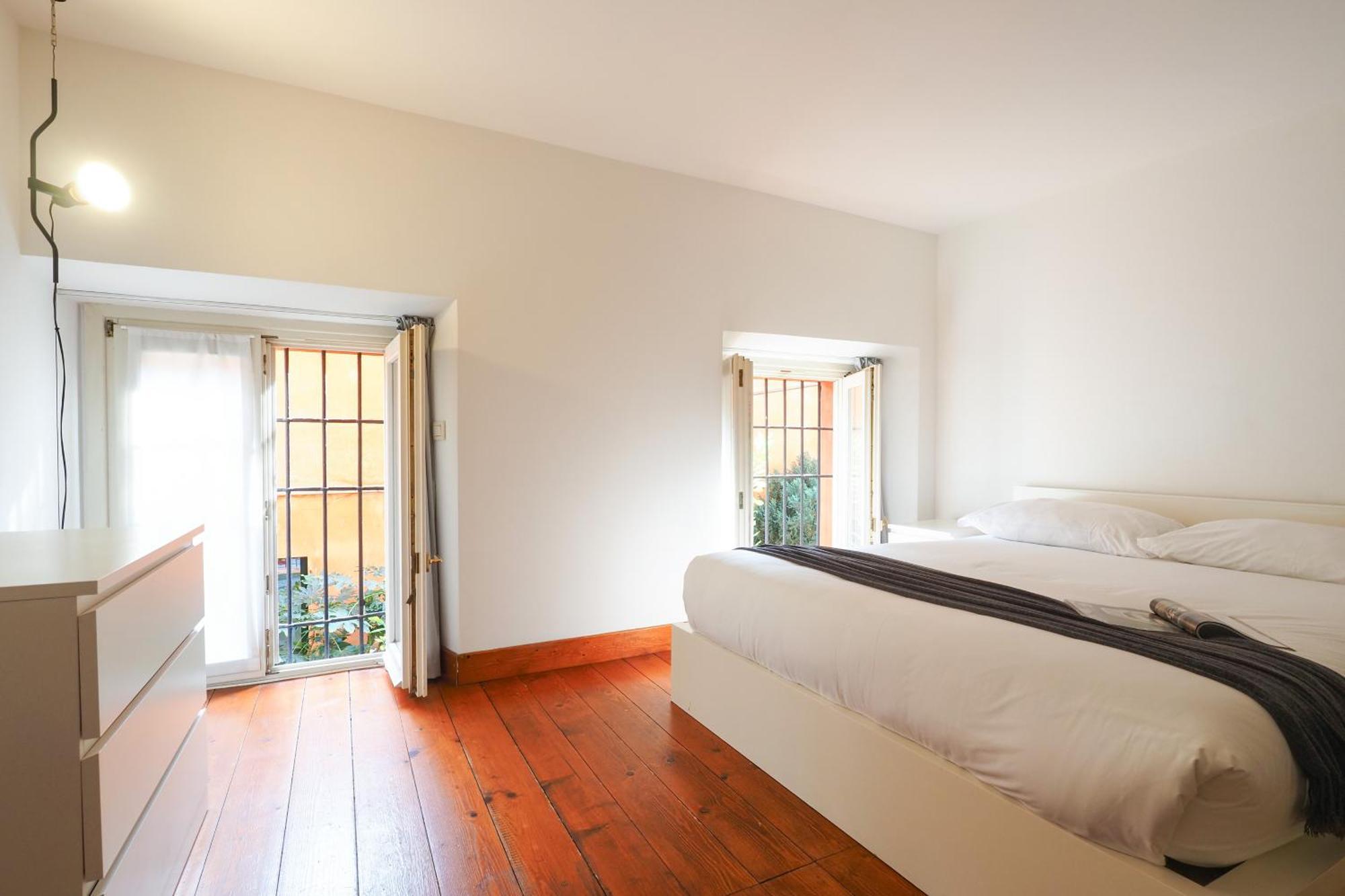 Enchanting Loft Between History And Tranquility Милано Екстериор снимка