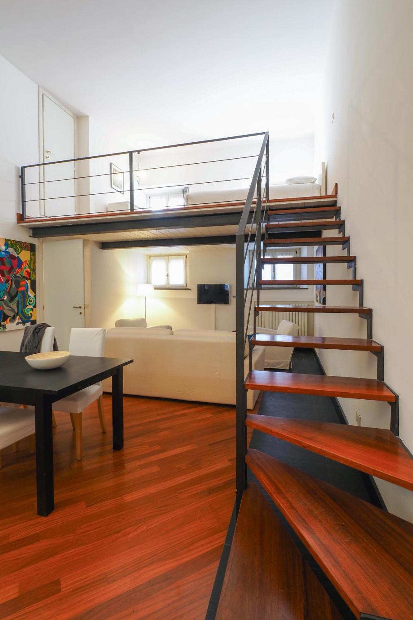 Enchanting Loft Between History And Tranquility Милано Екстериор снимка